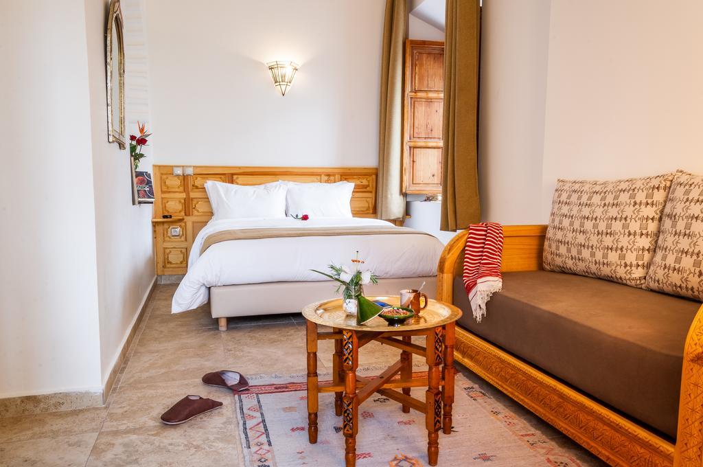 Riad Sougtani Tazrou المظهر الخارجي الصورة