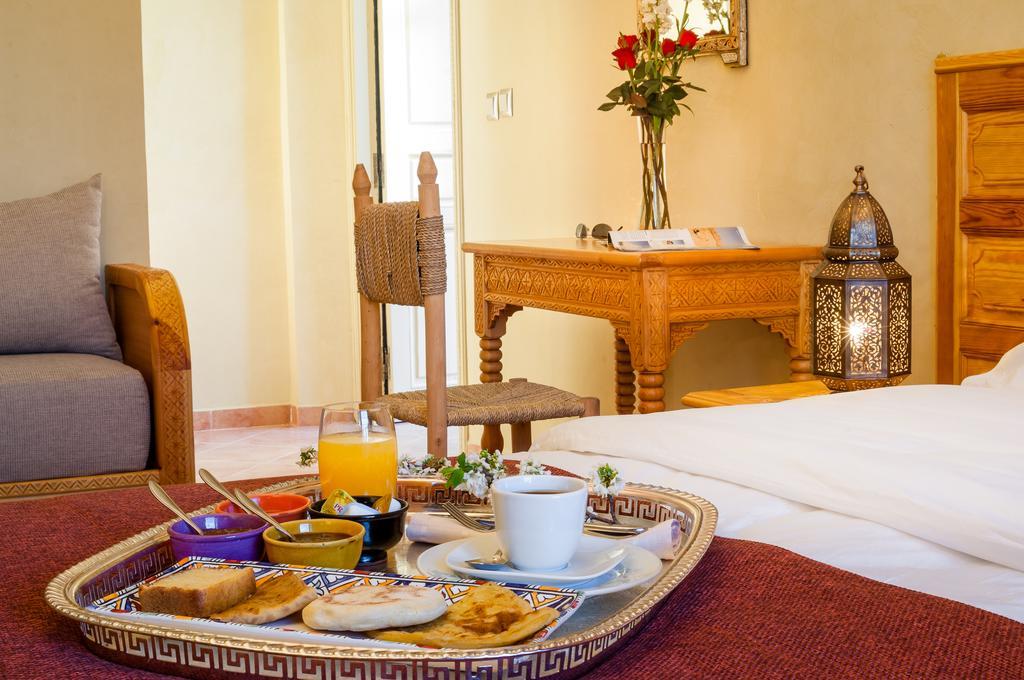 Riad Sougtani Tazrou المظهر الخارجي الصورة